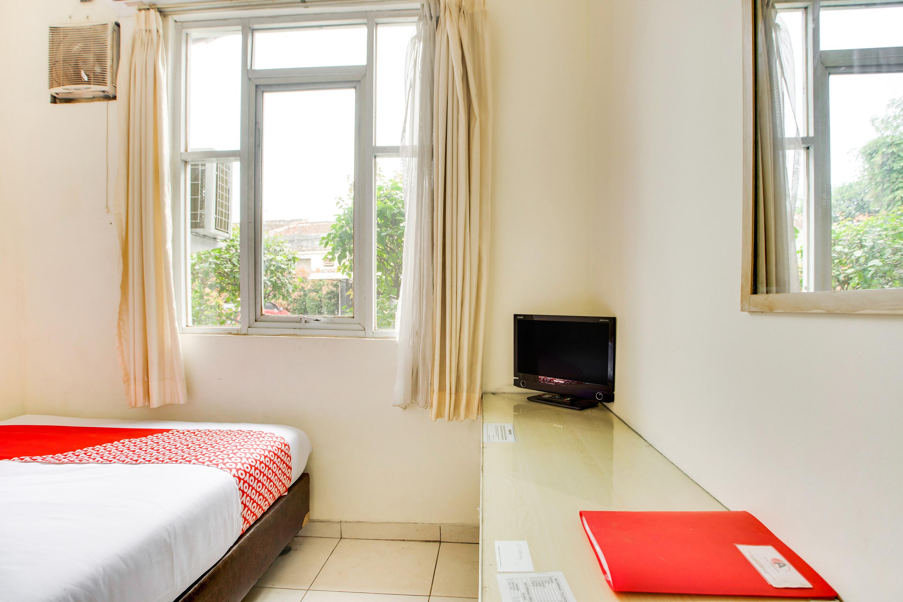 Reddoorz @ Hotel Arimbi Dewi Sartika Baru Bandung Zewnętrze zdjęcie