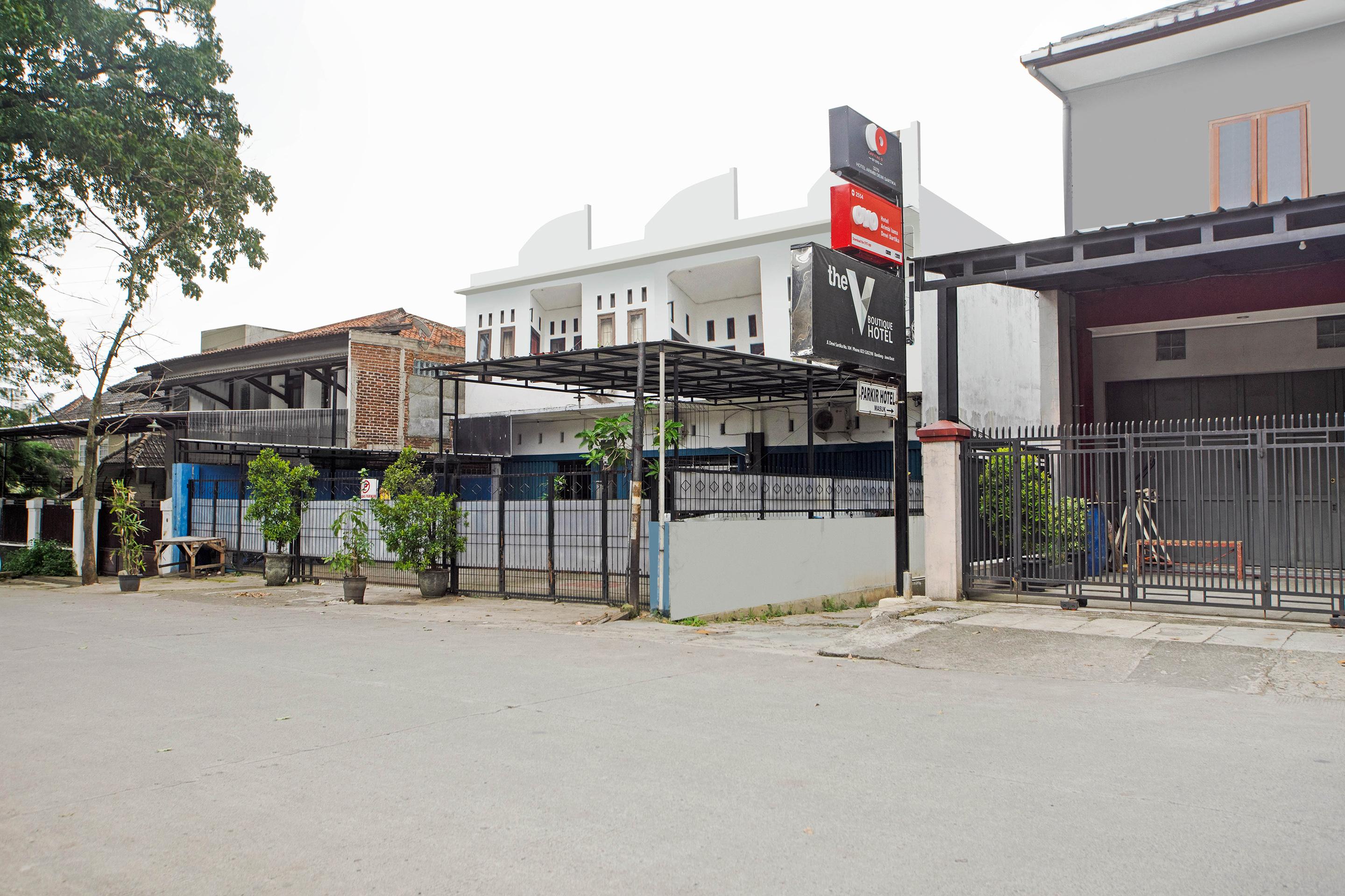 Reddoorz @ Hotel Arimbi Dewi Sartika Baru Bandung Zewnętrze zdjęcie