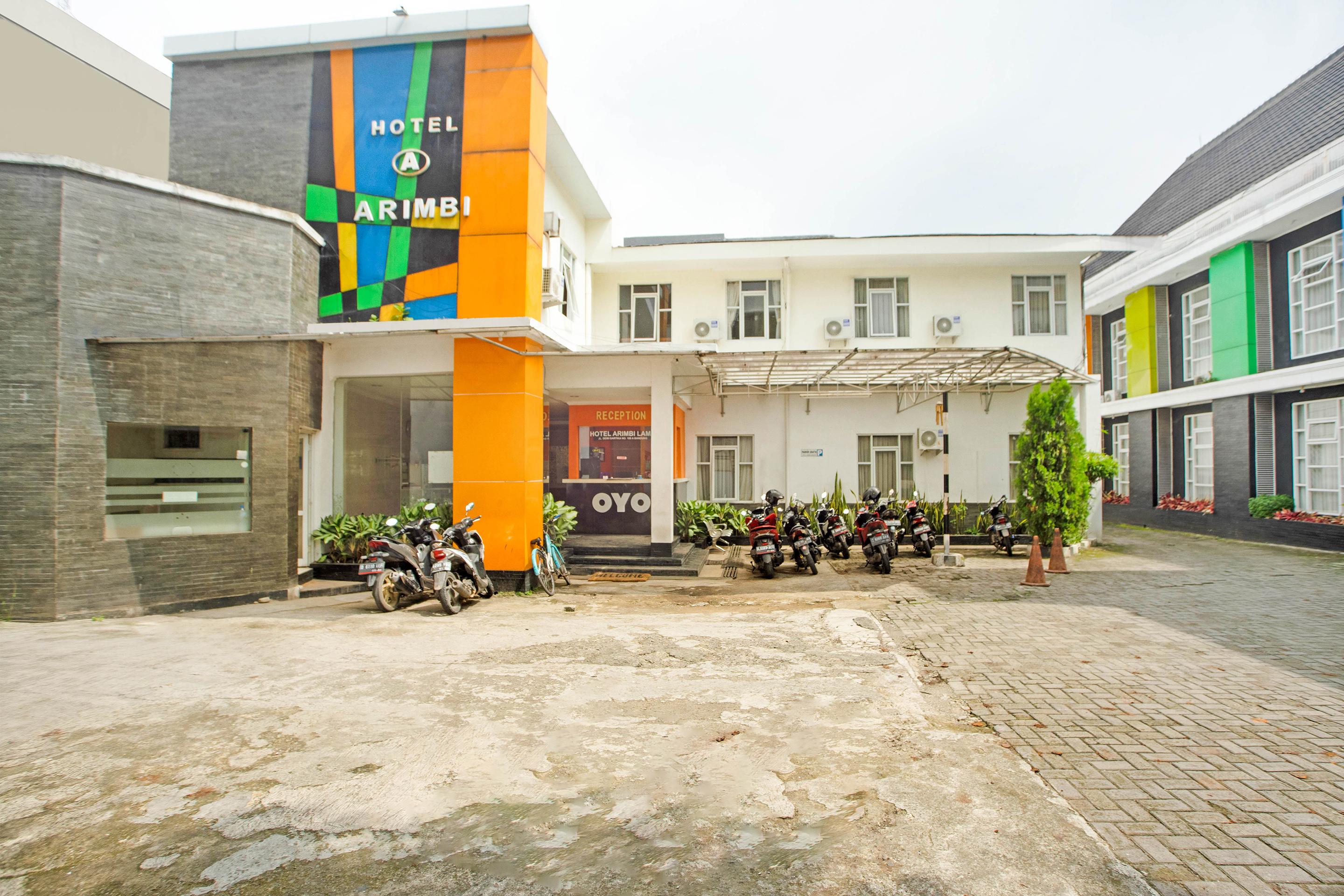 Reddoorz @ Hotel Arimbi Dewi Sartika Baru Bandung Zewnętrze zdjęcie