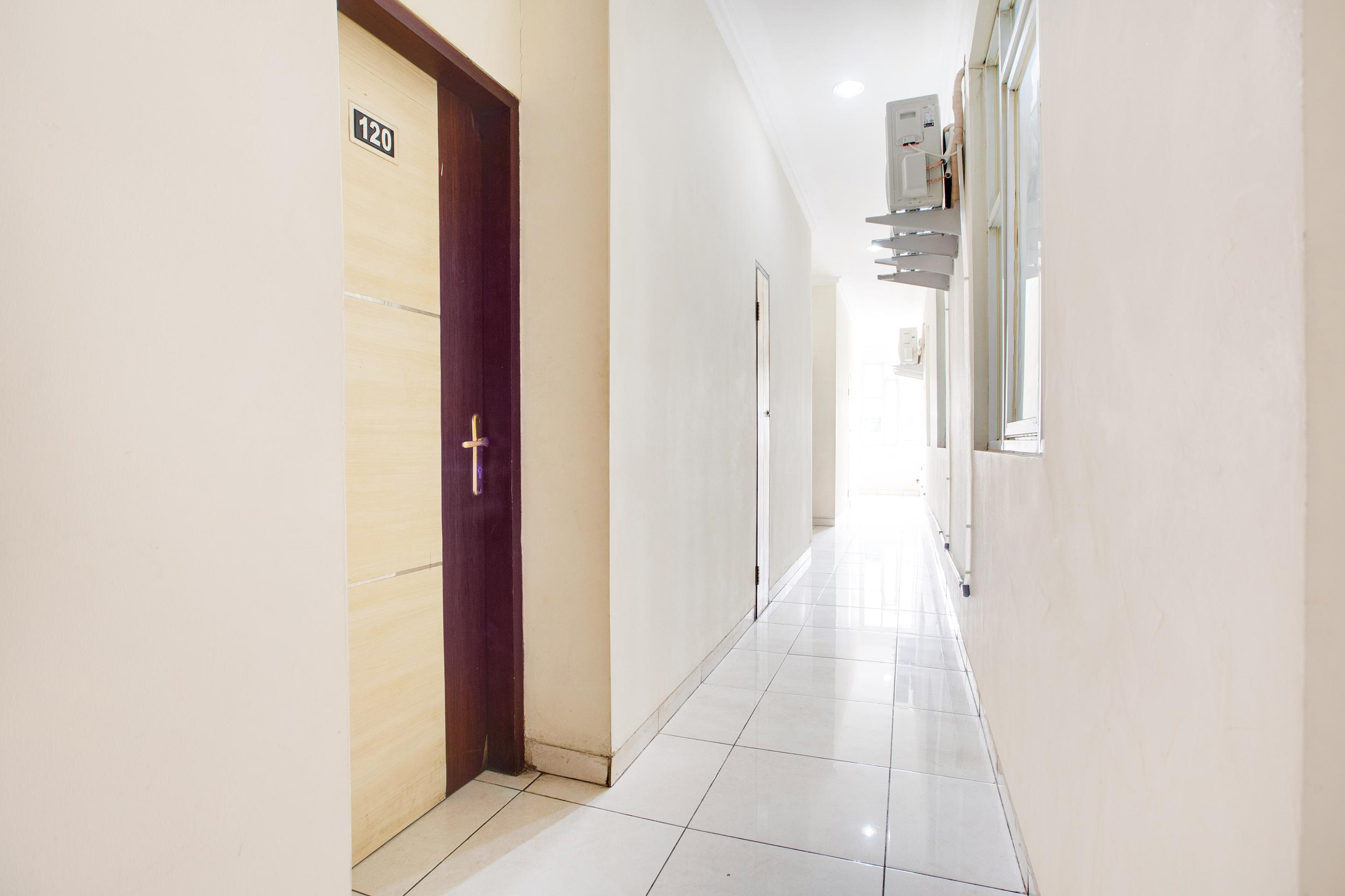 Reddoorz @ Hotel Arimbi Dewi Sartika Baru Bandung Zewnętrze zdjęcie